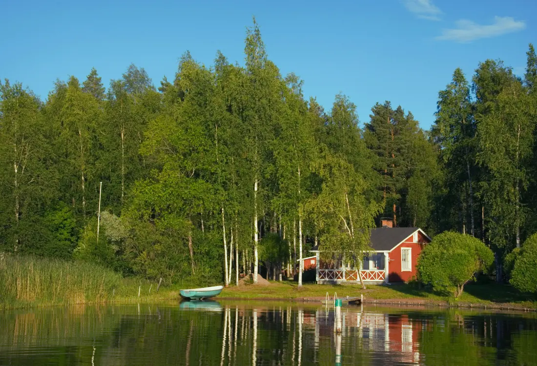 Tunkkainen haju tai vanhan talon haju selittyy usein kosteudessa viihtyvistä homeista tai mikrobeista.